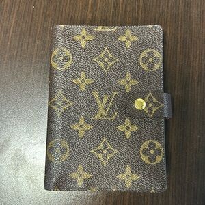 LIKE NEW Louis Vuitton Small Monogram Agenda w/ Ruler.